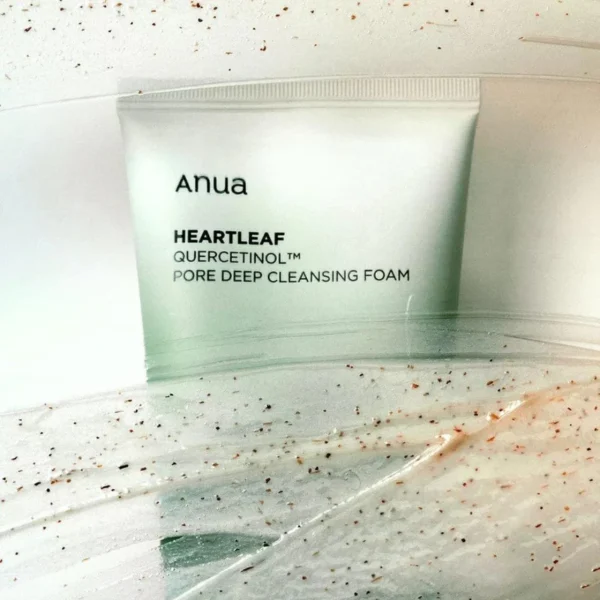 HEARTLEAF QUERCETINOL PORE DEEP CLEANSING FOAM - Image 2