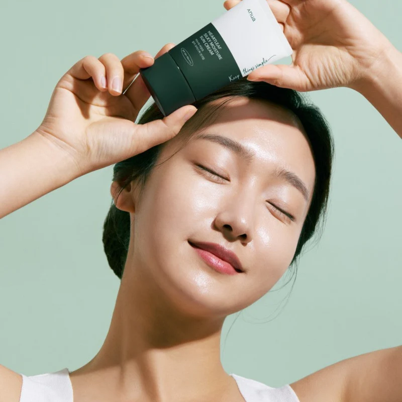 HEARTLEAF SILKY MOISTURE SUN CREAM - Image 2